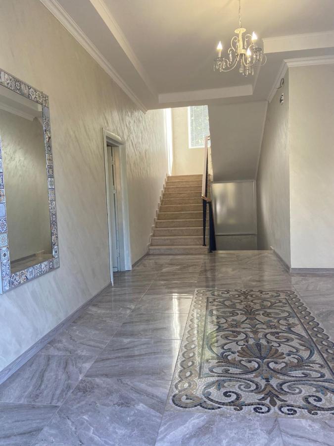 Kemo House Hotel Батуми Екстериор снимка
