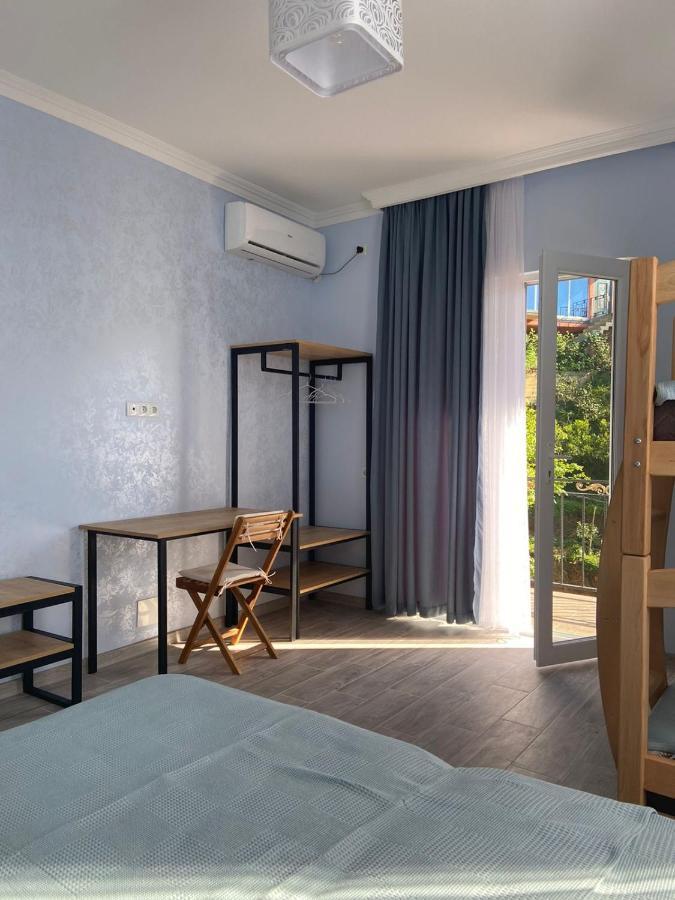 Kemo House Hotel Батуми Екстериор снимка